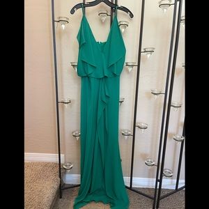 BCBGMAXAZRIA Women’s Stunning Chiffon Emerald Green dress Size 8